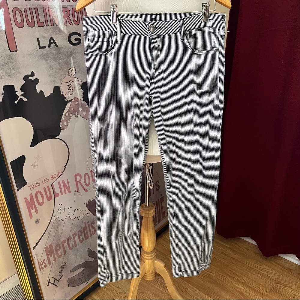 Kut from the Kloth Reese Ankle Straight Leg Jeans Sz 10 Pinstripe Stretch Denim